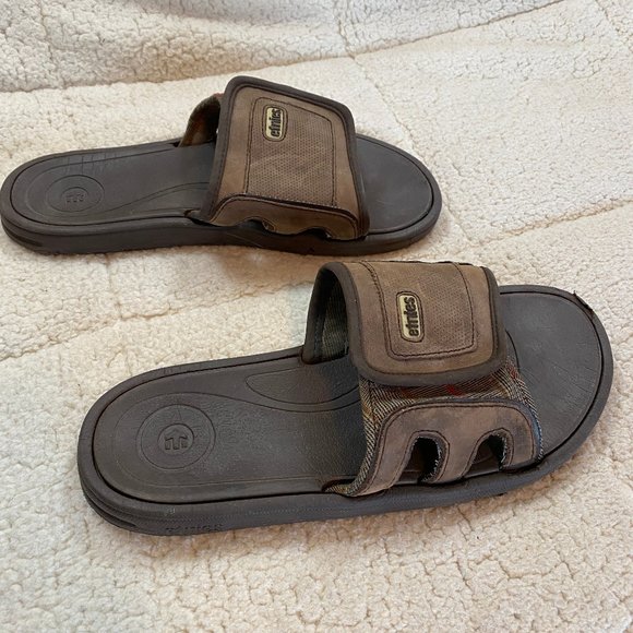 etnies fielder sandals